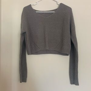 Urban Outfitters// Cropped Grey Sweater✨